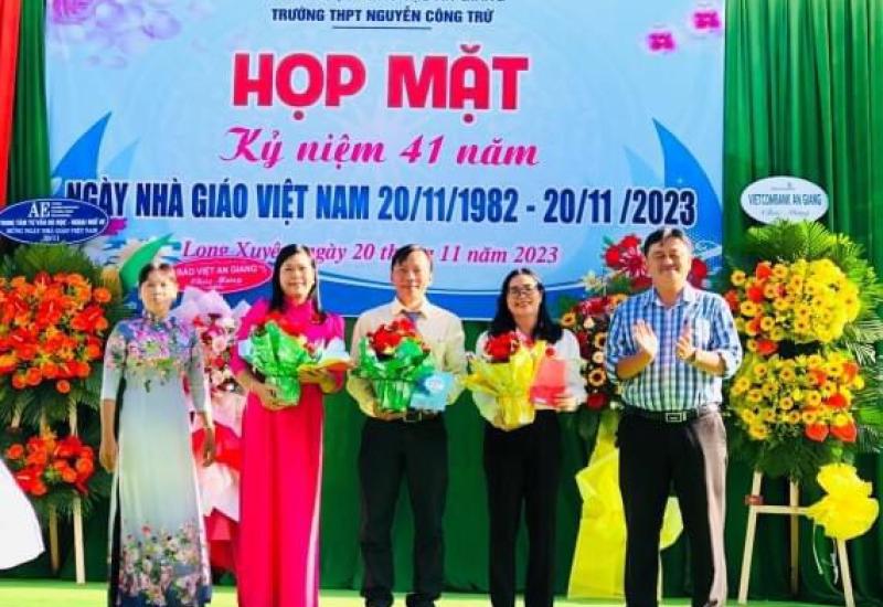 Hình ảnh họp mặt 